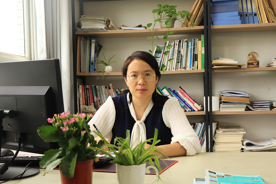 1615878366376626.jpg 建筑系-张聪--镇江市十佳教师960.jpg
