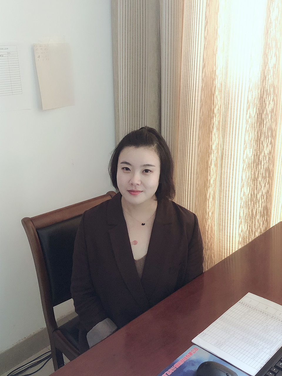 1615878529106268.jpg 人事处-路云洁-镇江市十佳教师960.jpg