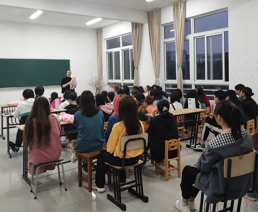 1622017147539605.jpg 育婴师实践课.jpg